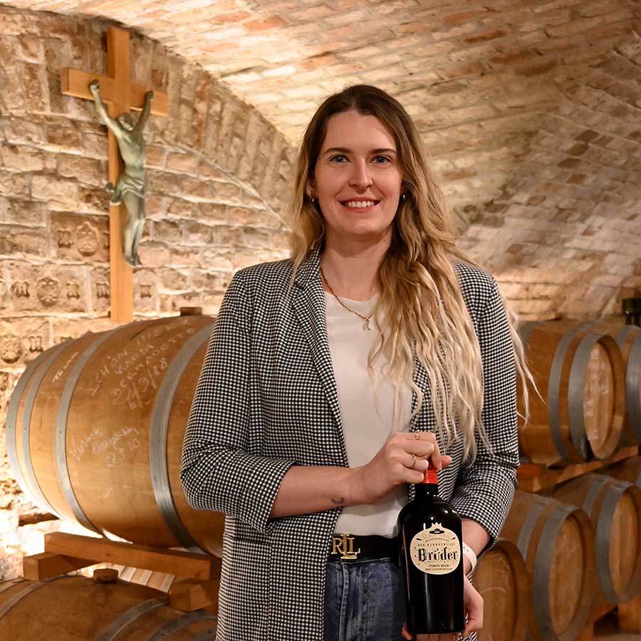 Das Bild zeigt Nina Lang-Horak.